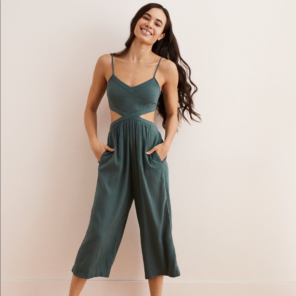 *NWOT* Aerie Cutout Jumpsuit